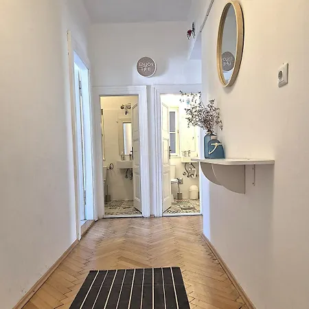 Center Alenka Апартаменты Сплит